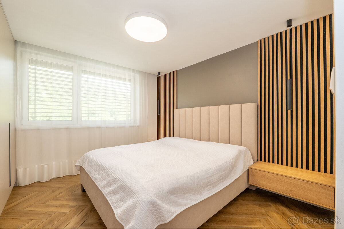 Dizajnový 3-izbový byt kompletne zariadený s garážou - 15