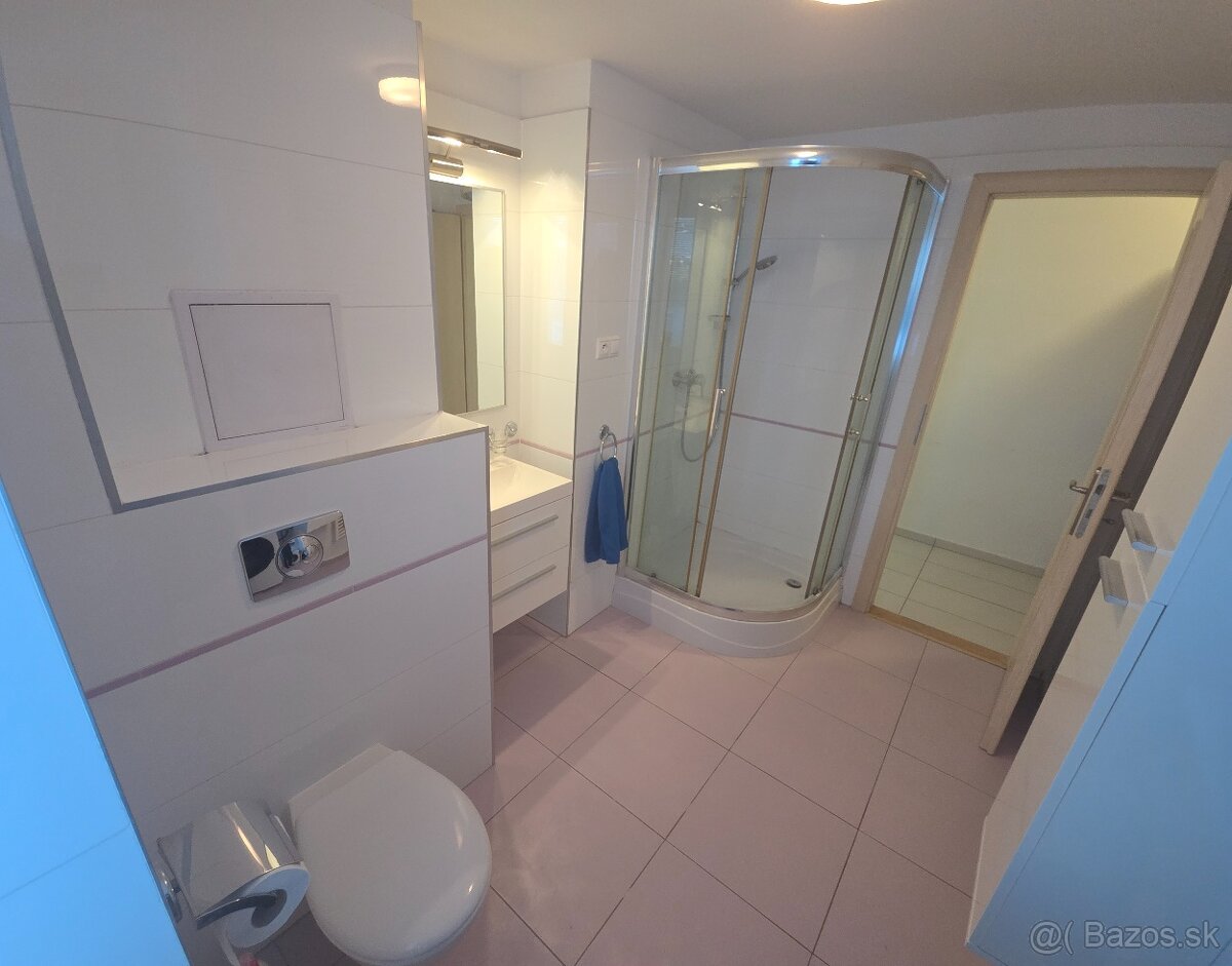 Na predaj 2 izbový byt s balkónom v Poprade centrum - 15