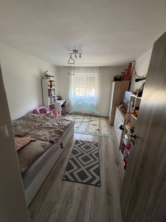 Troj izbový byt na predaj v Šahách - 15