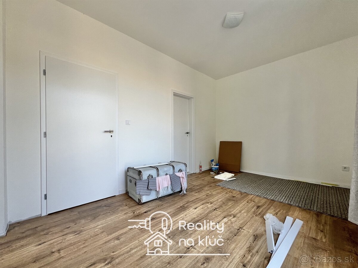 Na prenájom novostavba 3-izbový rodinný dom s bazénom - 15