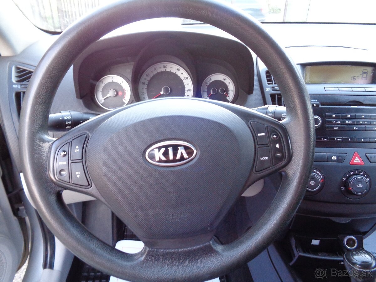 KIA Cee’d 1.6 CRDi VGT LX - 15