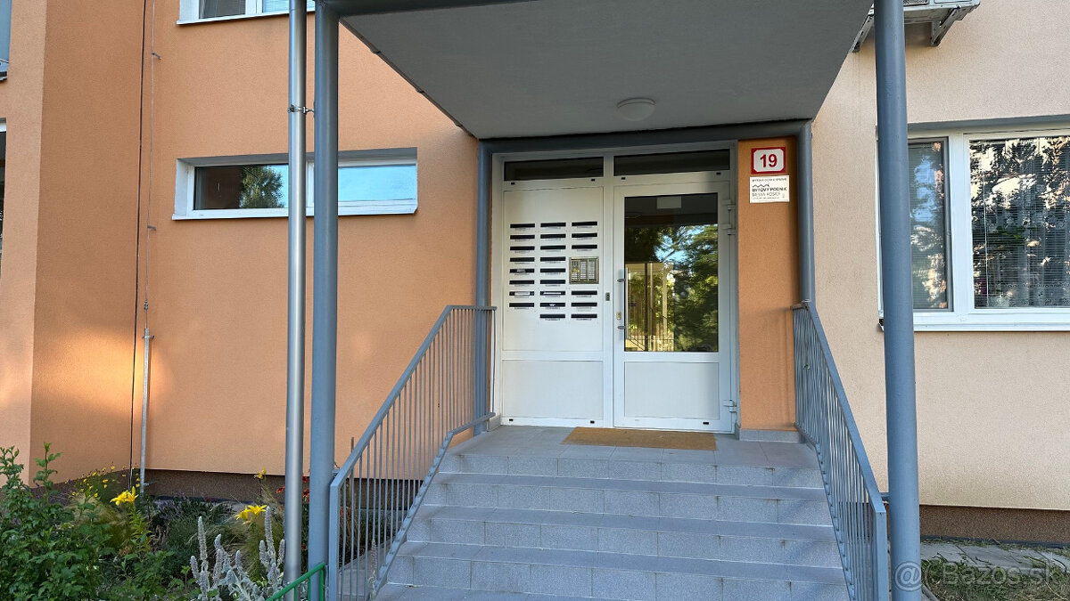 Na predaj 1-izb. byt, pôvodný stav. Terasa, Humenska 19, KE - 15