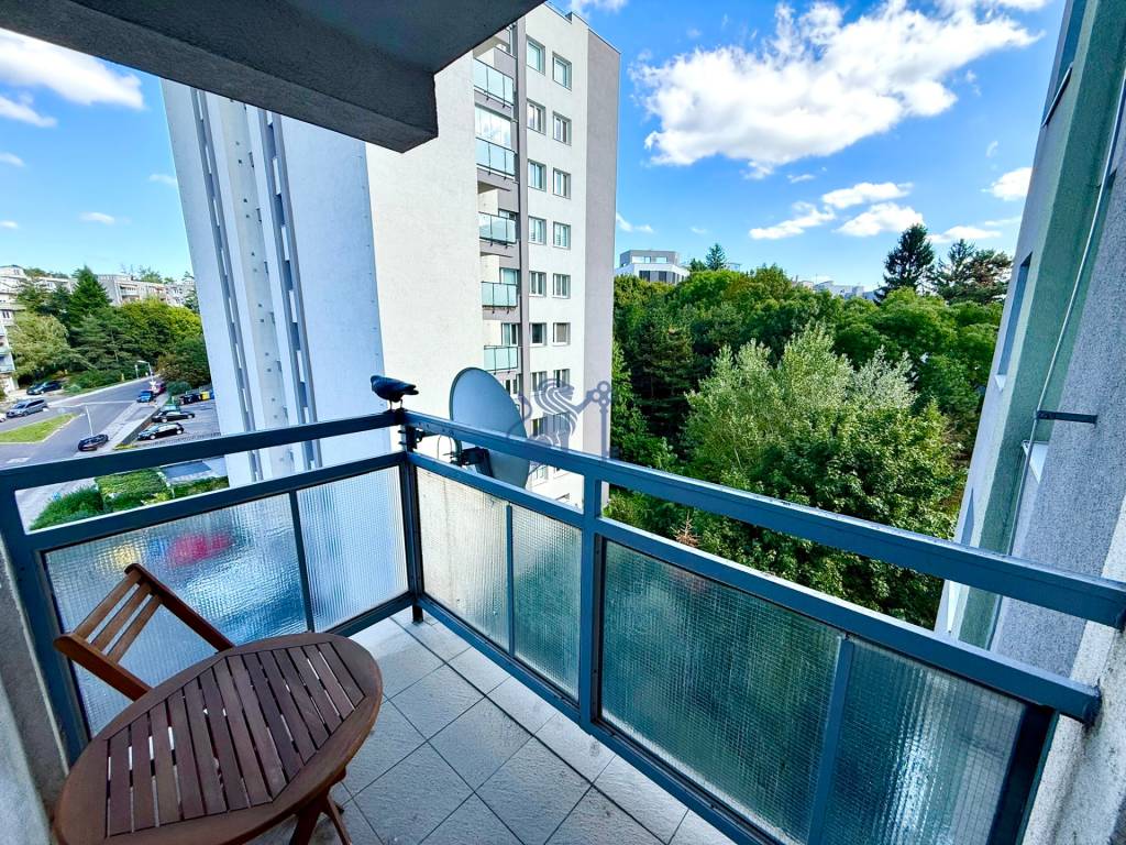 Na prenájom 3 izbový byt s balkónom, Svetlá ul. - 15