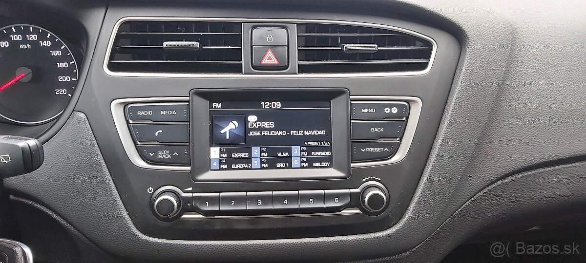 Hyundai I20 ACTIVE, benzín 1.4 , Nebúrané SK auto - 15