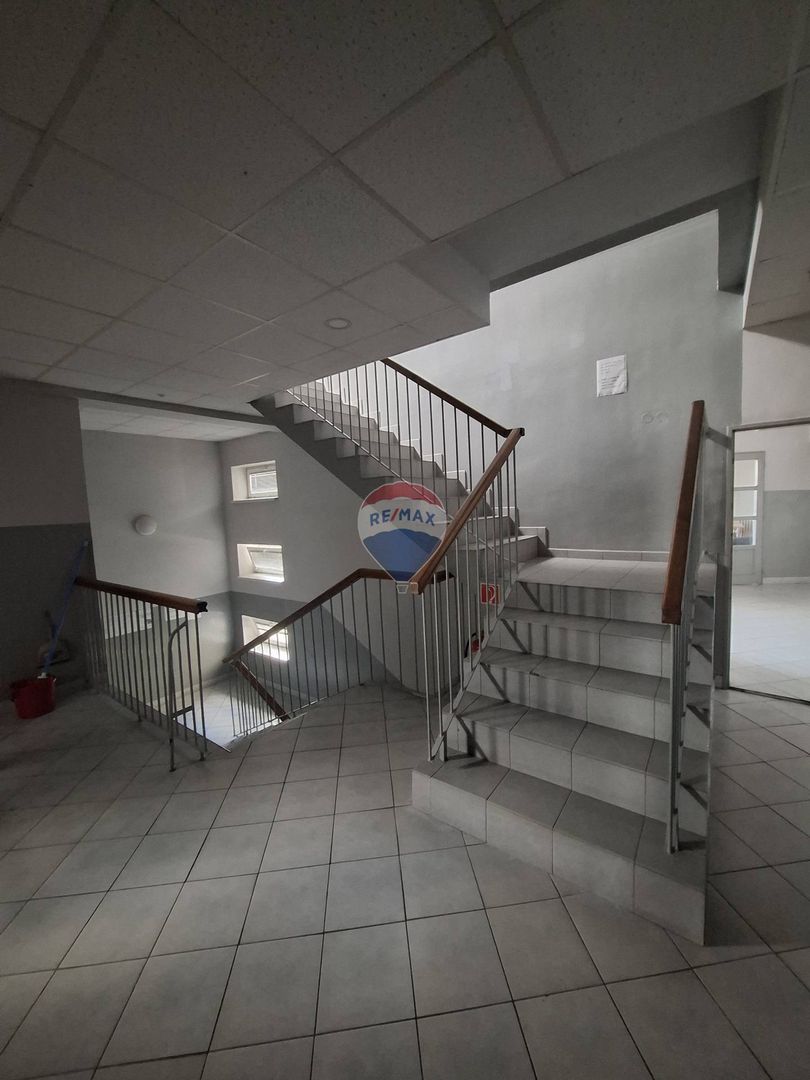 RE/MAX | Veľké zníženie ceny zabehnutej ubytovne v Galante – - 15