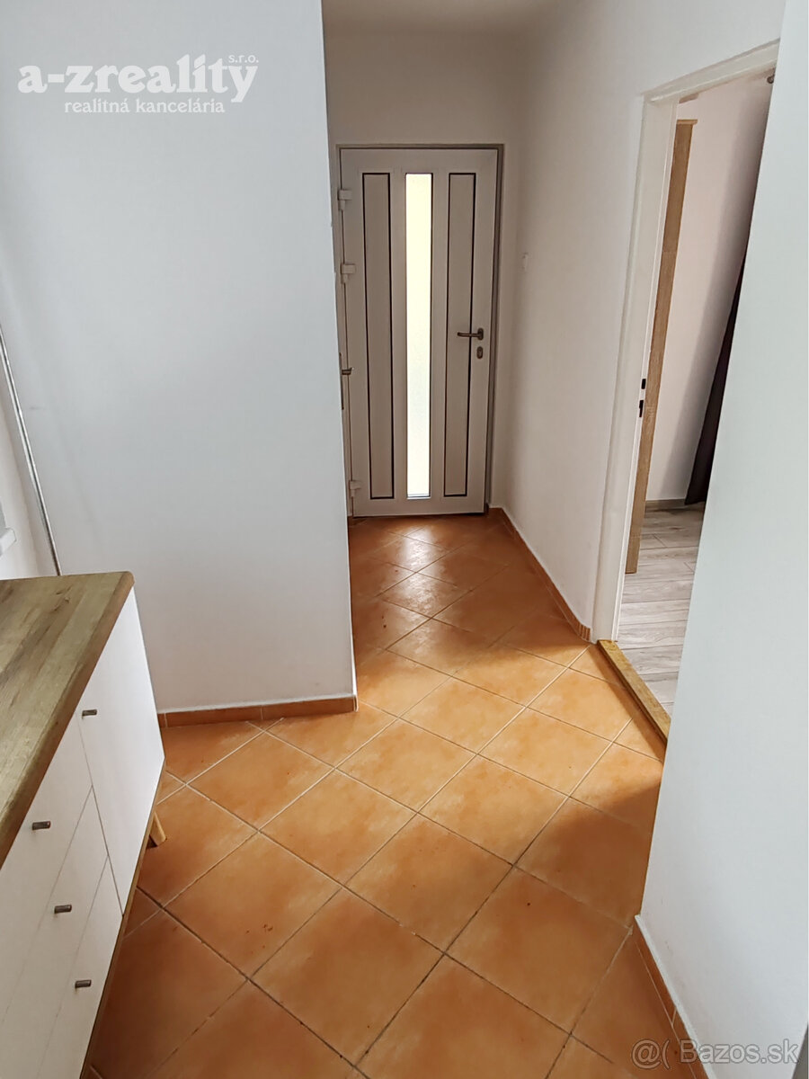 Na predaj rekreačná chata pri Dunaji - 15