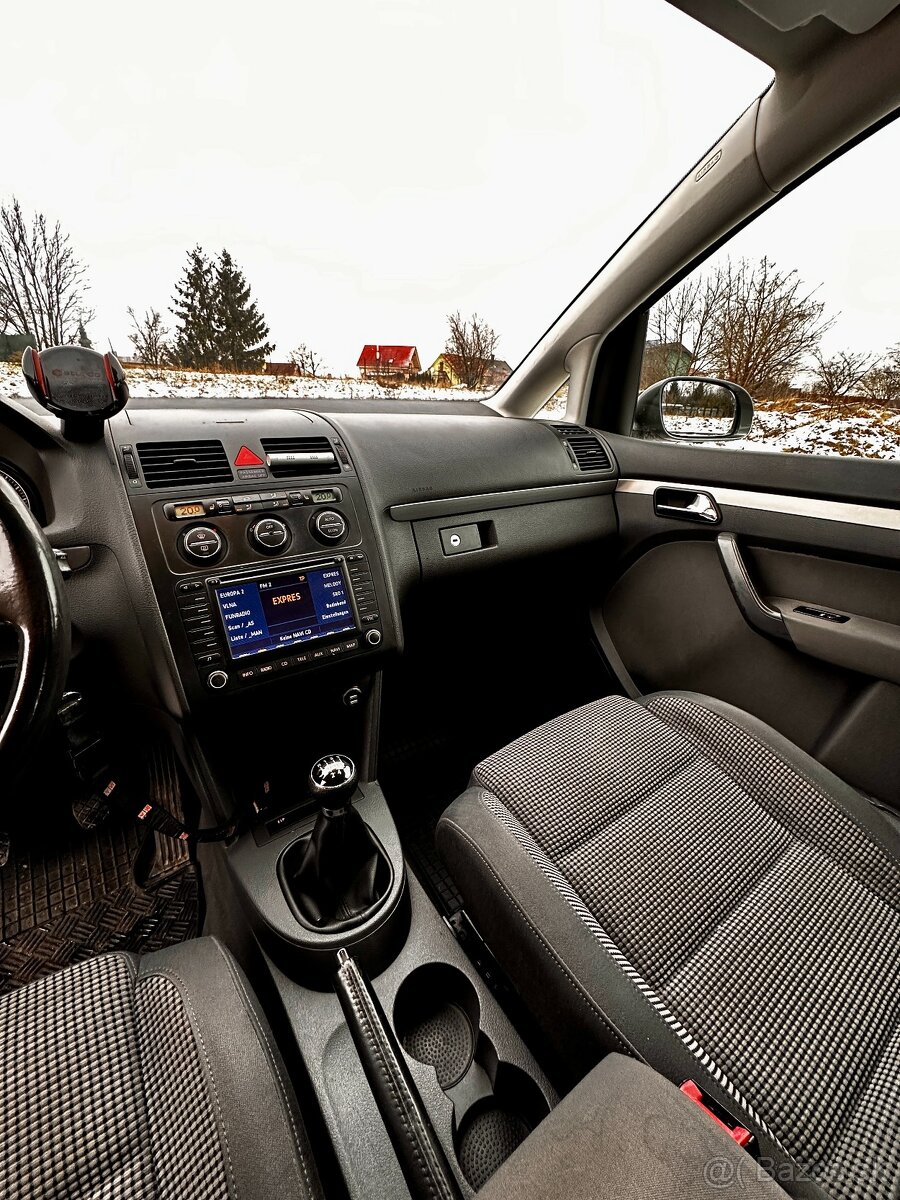 VW Touran 1T1 2.0 TDi 16V Highline - 15