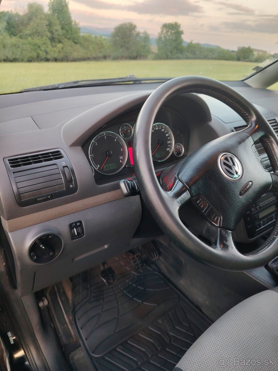 Predám VW Sharan 4x4 1.9 TDi - 15