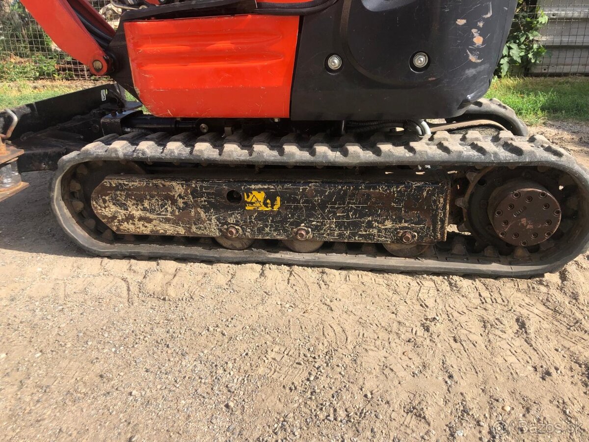KUBOTA U10 bagr bez přesahu zádě - 15