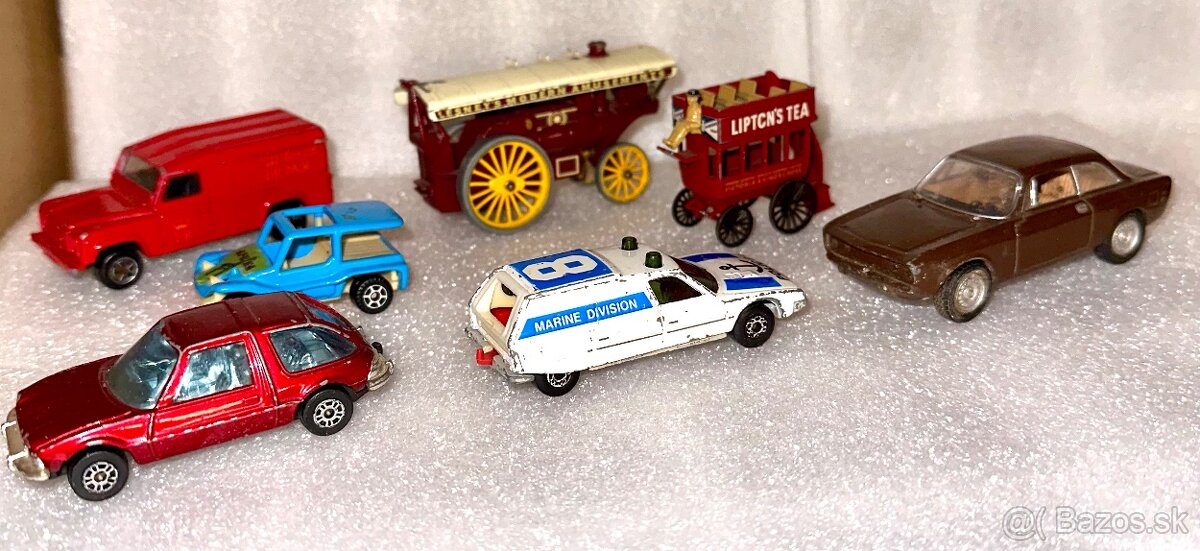 Retro staré hračky - autíčka, stolní hry, dětské pistolky - 15