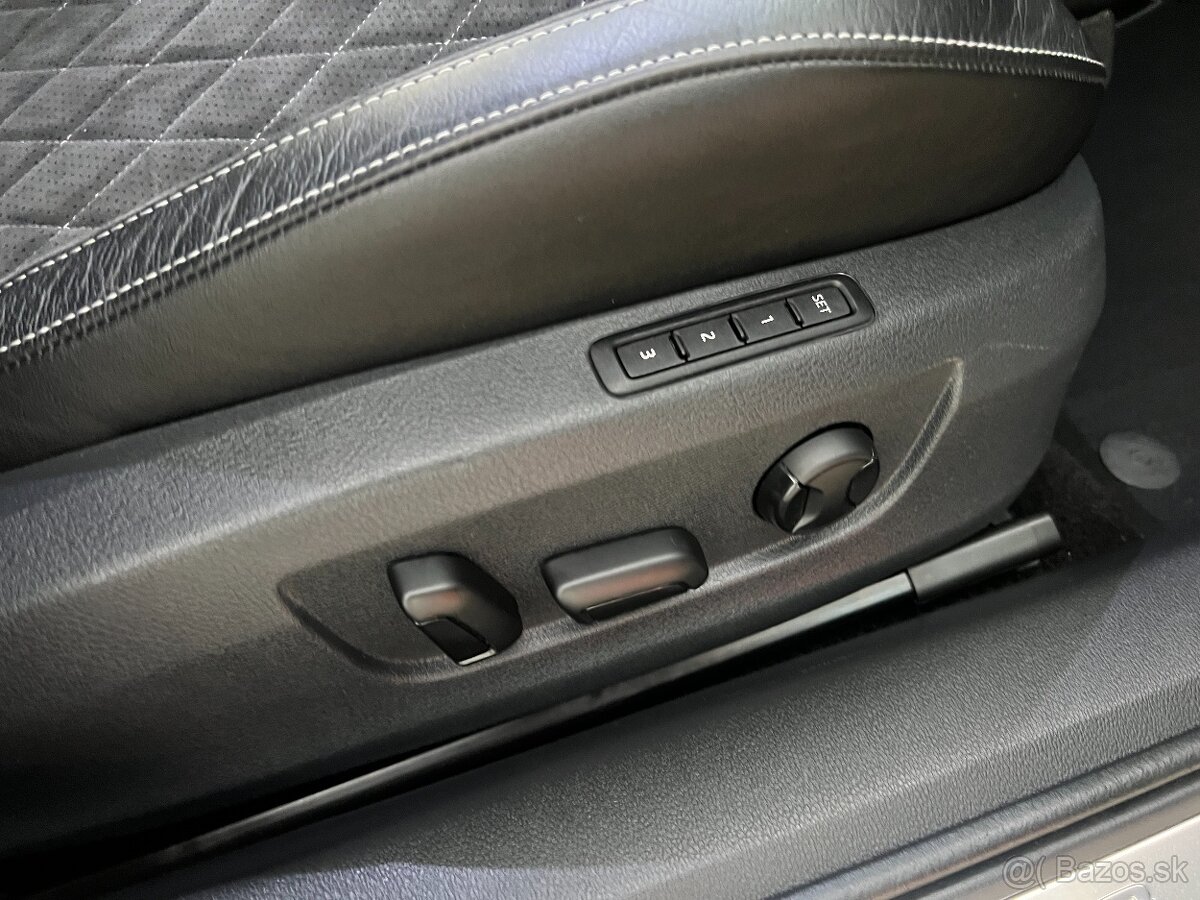 Škoda Superb Combi 2.0 TDI SCR Sportline DSG - 15