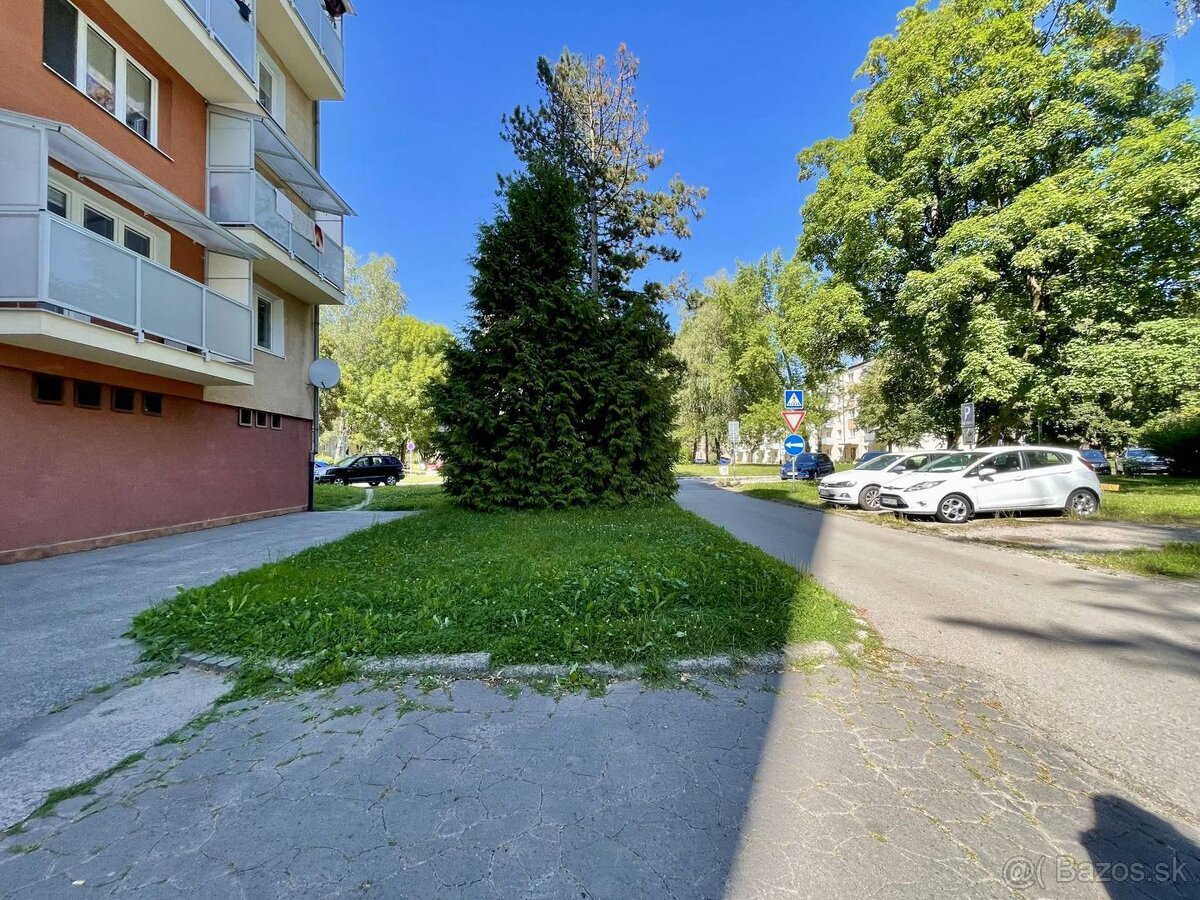 Na predaj:3-izbový byt po rekonštrukcii v širšom centre Brez - 15