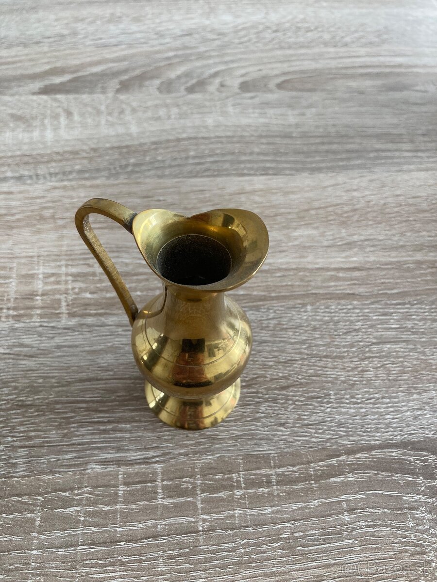 Kuchyňa byt rozne veci aj dekorácie - 15