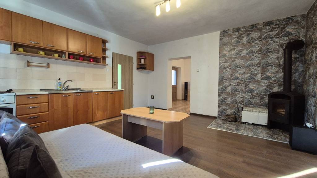 Kovarce - 4 izbový rodinný dom s garážou - 15