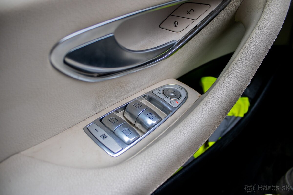 Mercedes-Benz E trieda Sedan 220 d 4MATIC - 15