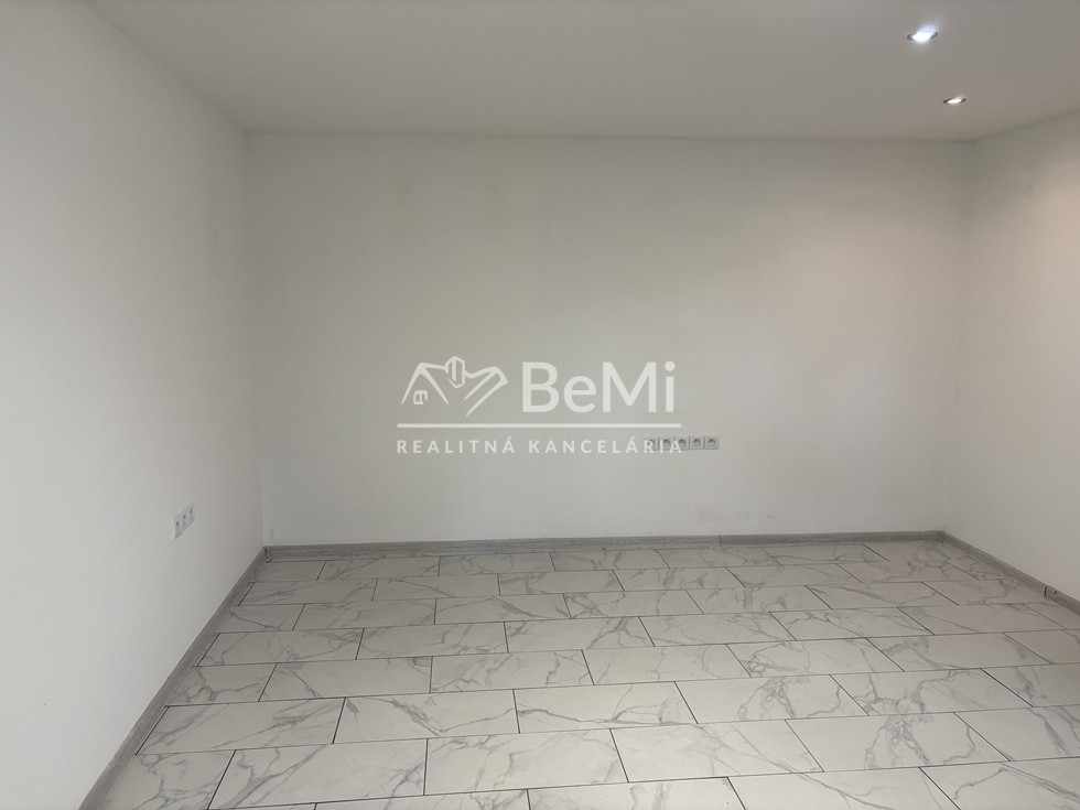 Predaj RD Šalgočka 112-12-ROCHE - 15