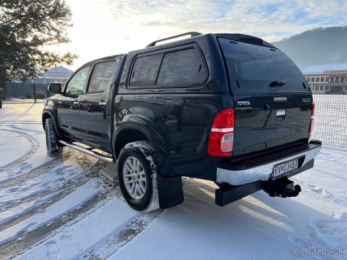 Toyota Hilux - 15