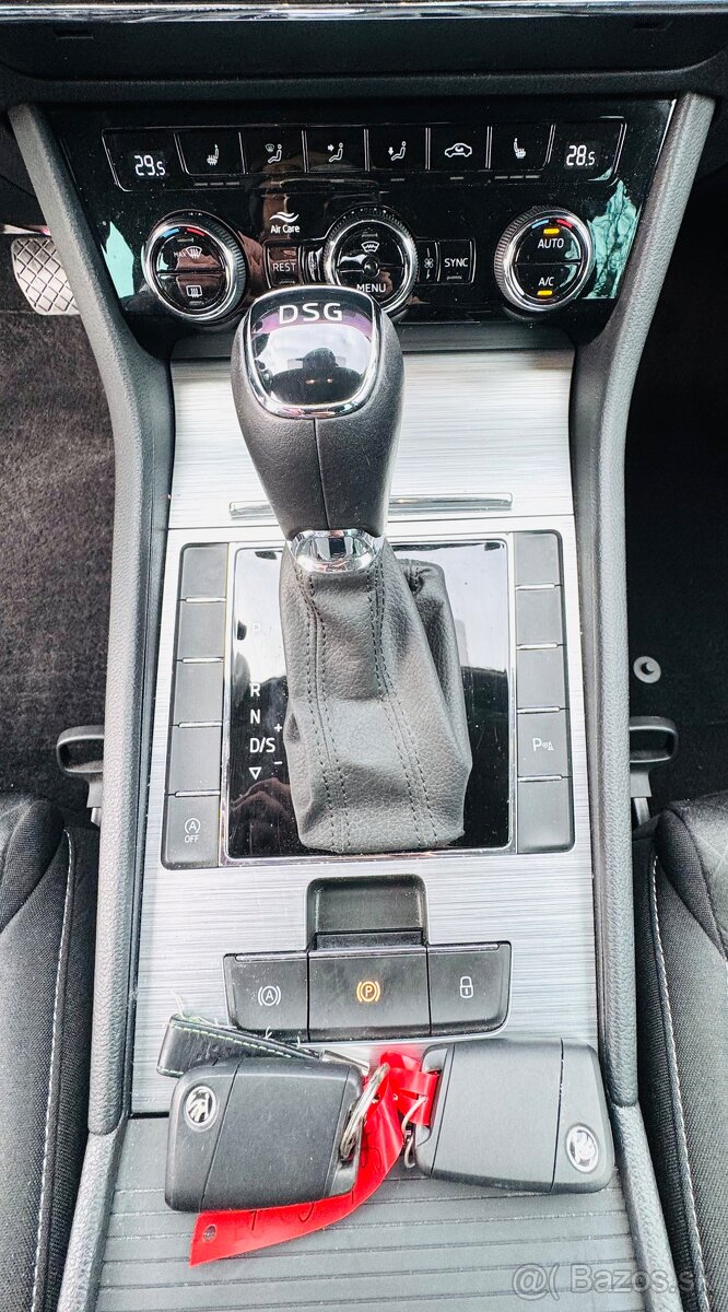 Škoda Superb 2,0 TDI DSG KOMBI,2/2022,NAVI,LED - 15