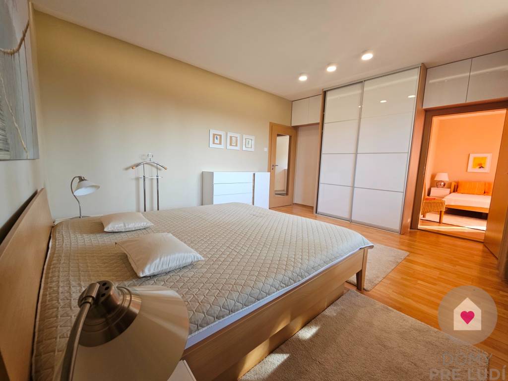 3,5 IZBOVÝ KOMPLETNE ZARIADENÝ BYT (110 m2) V RD, BA- STARÉ - 15