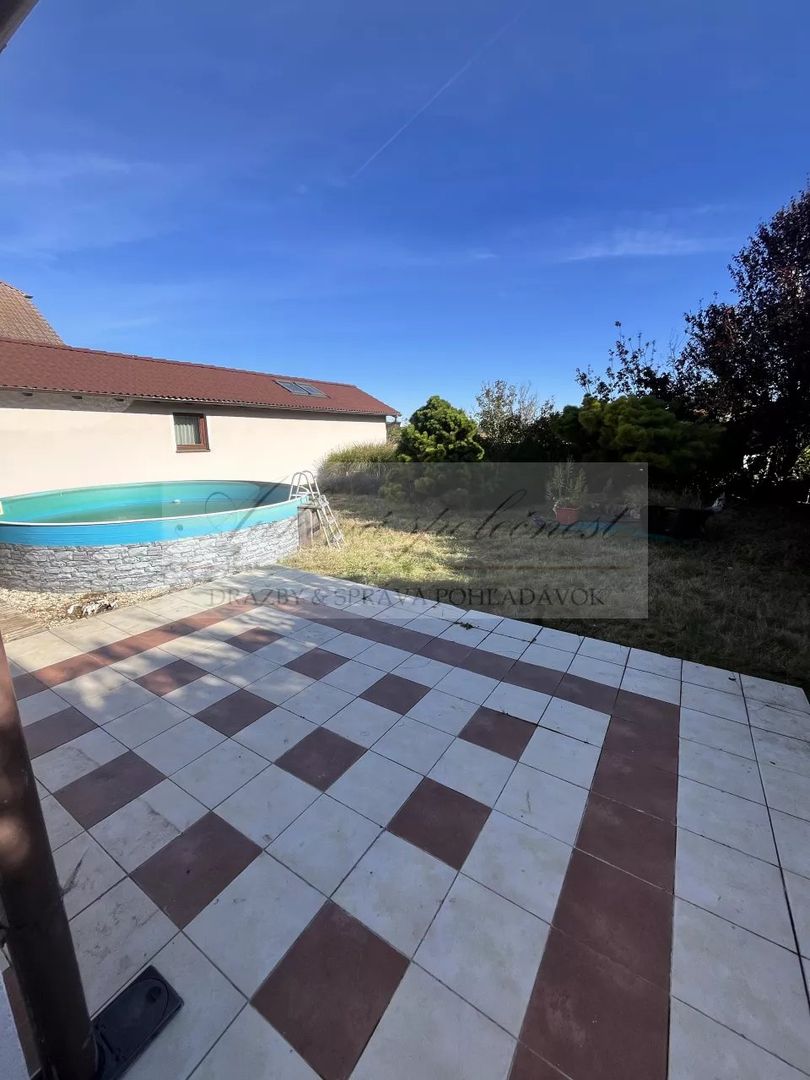 Priestranný rodinný dom na priamy predaj v obci Nová Dedinka - 15