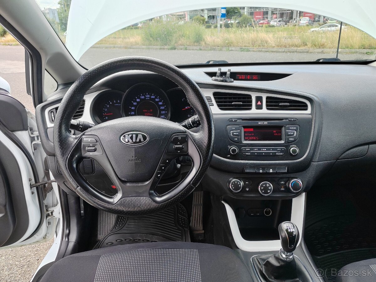 Kia ceed 2015 Diesel Nová STK A EK - Možné splátky - 15