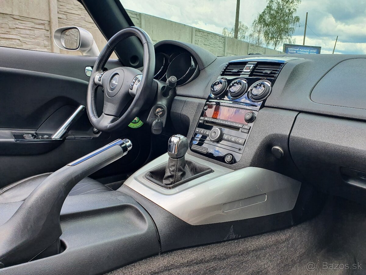 Opel GT 2.0 Turbo - 15