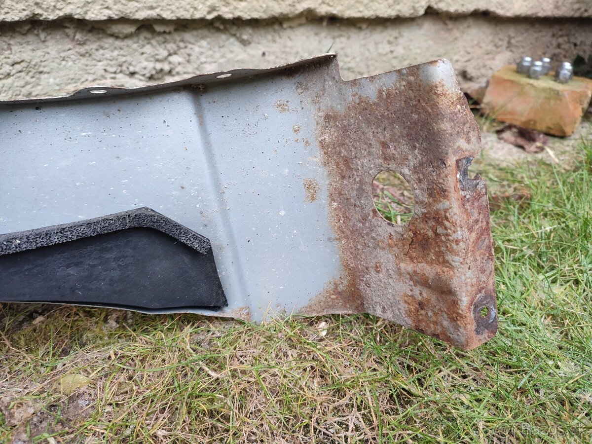 Mazda 5 (CR19, 2005-2010) Predné blatníky - 15