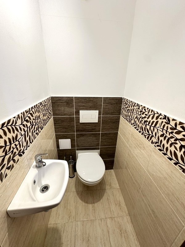 Novostavba 3 izbový byt 90,96 m2 s 2 terasami a parkoviskom - 15