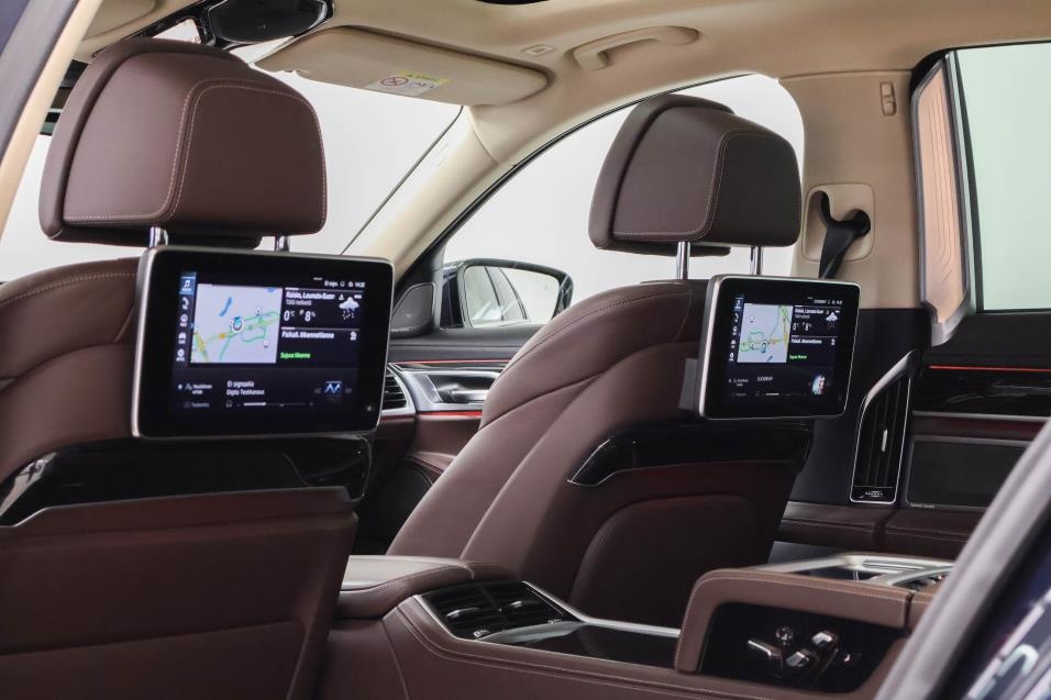 BMW 745Le xDrive - Head-Up, Laser, Masáž - 15