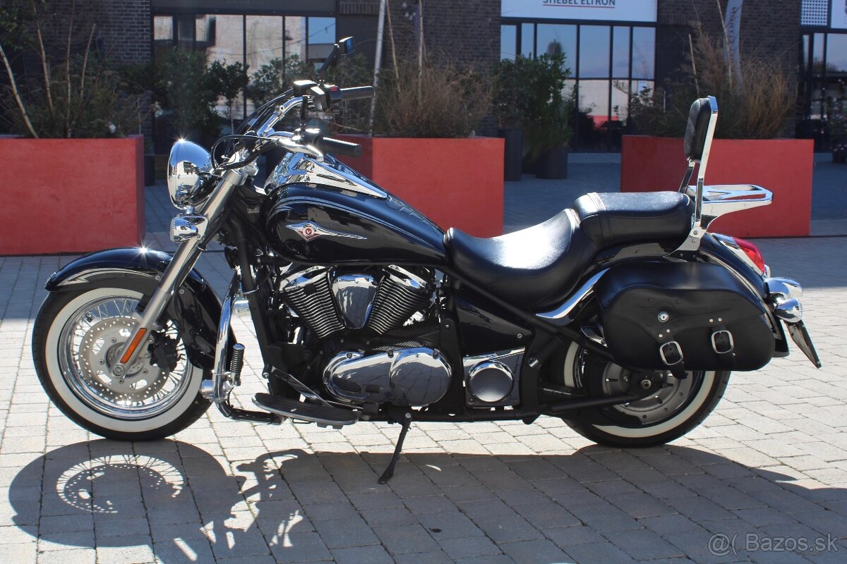 Kawasaki Vulcan VN 900 Classic Special Edition - 15