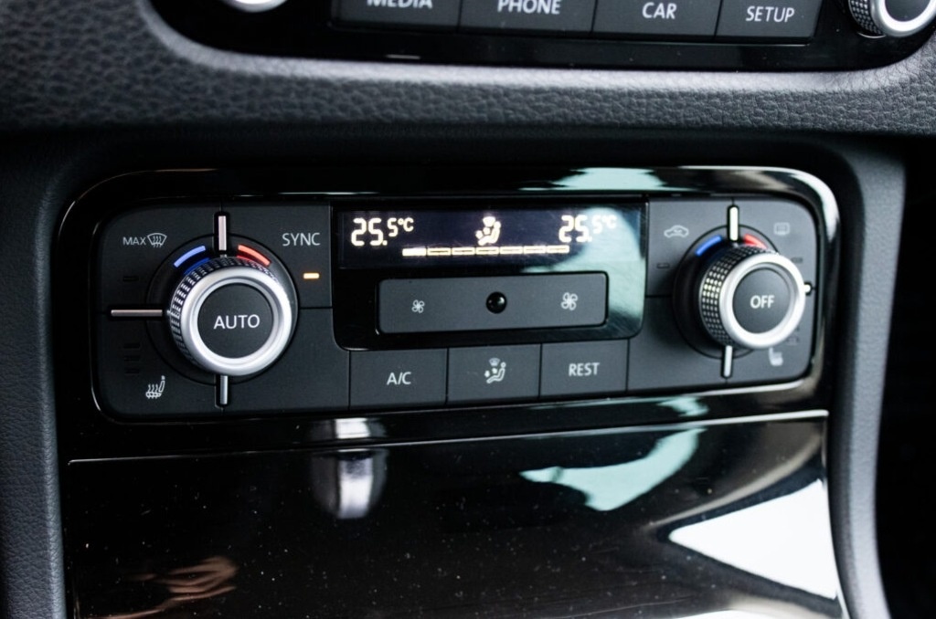 Volkswagen Touareg 3.0TDI V6 4Motion - 15