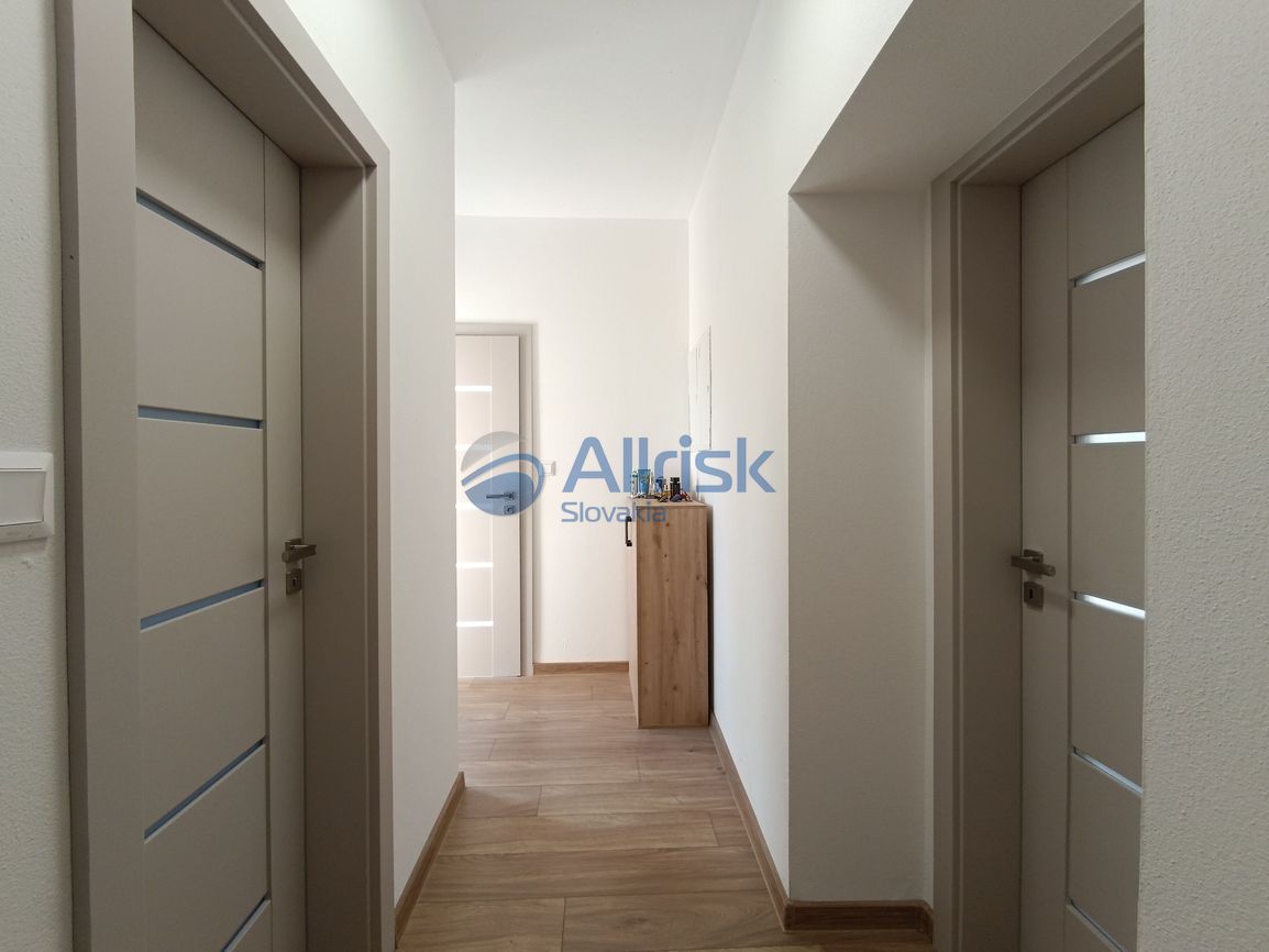 NOVÁ CENA Predaj domu s dvomi bytovými jednotkami na Chrenov - 15