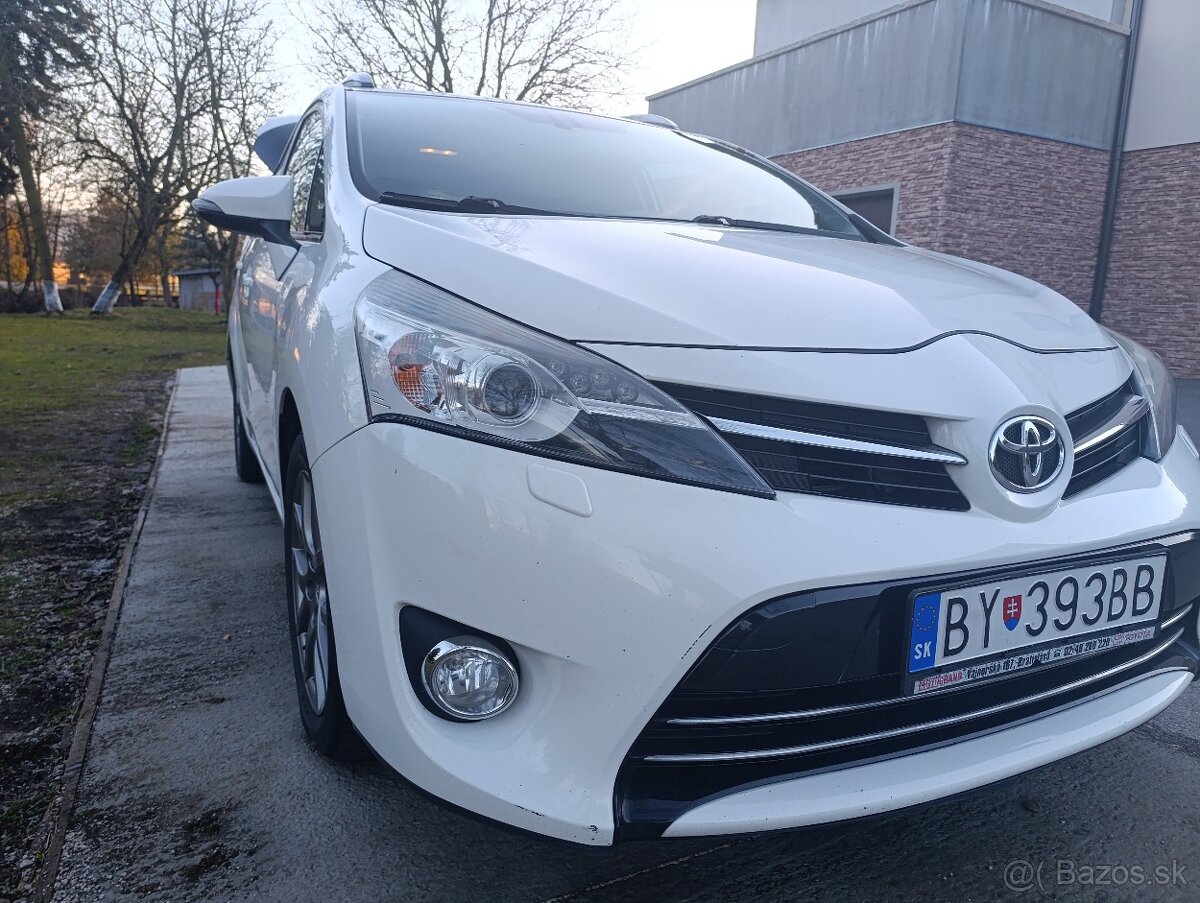 Toyota Verso 2,2 D-CAT - 15