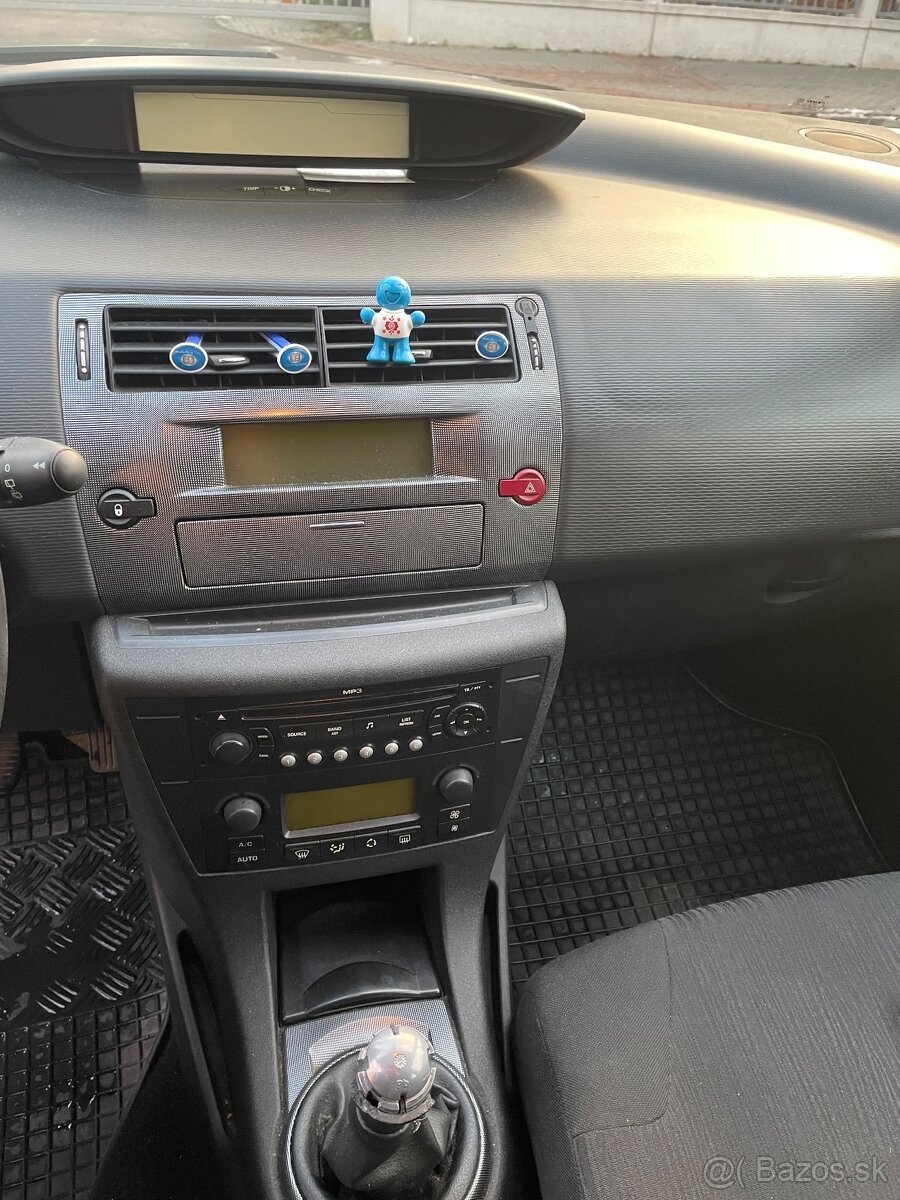 Citroën C4 Hatchback 1.4 16V - 15