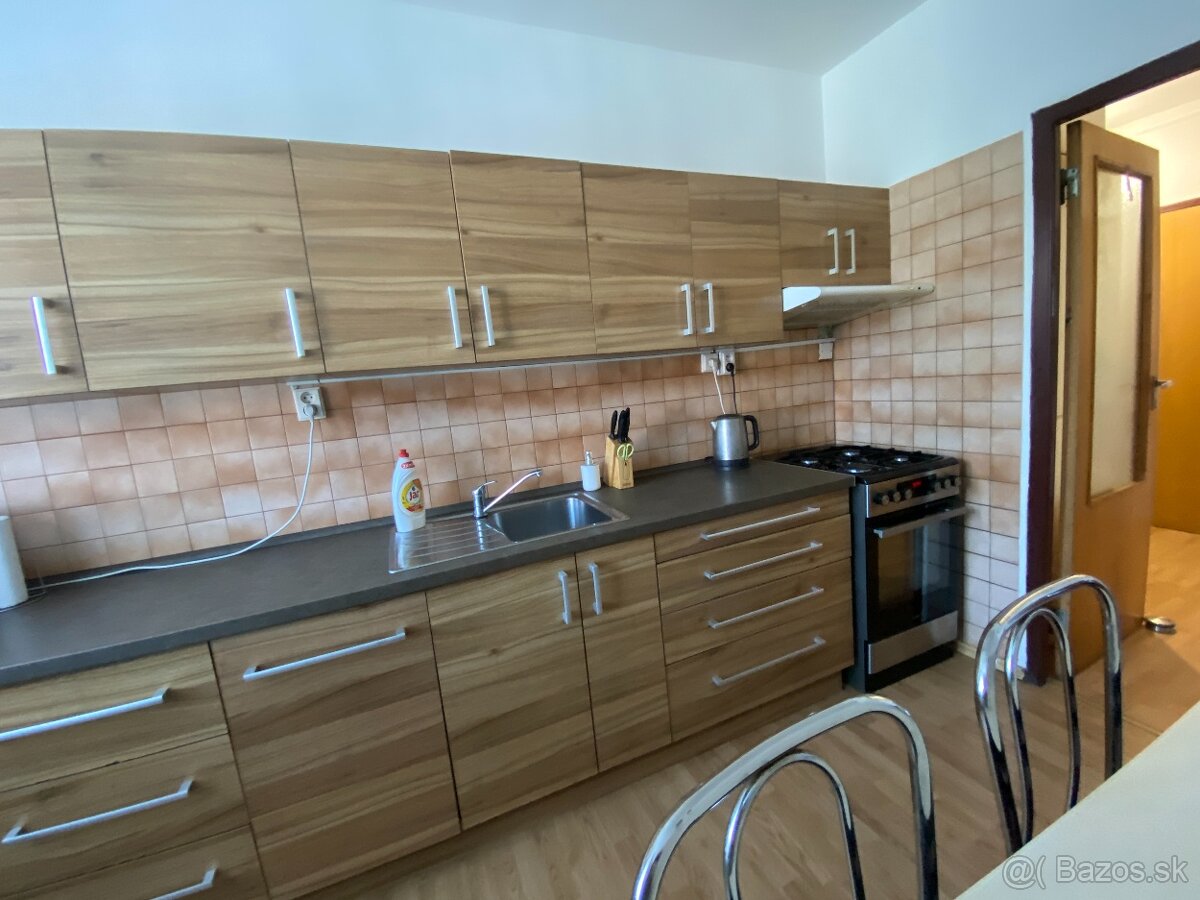 Predaj 4-izbový byt + veľký balkón M-laborce - 15