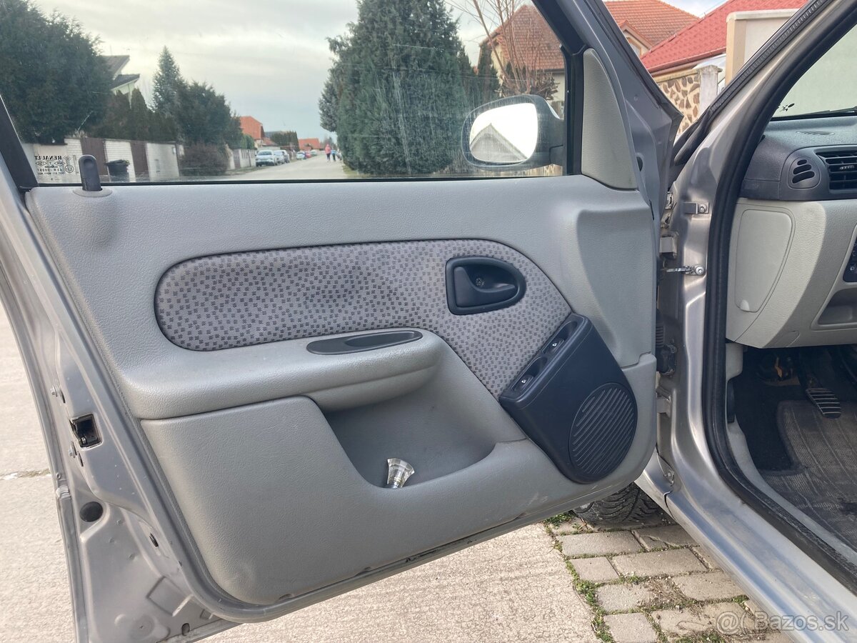 Renault Thália - 15