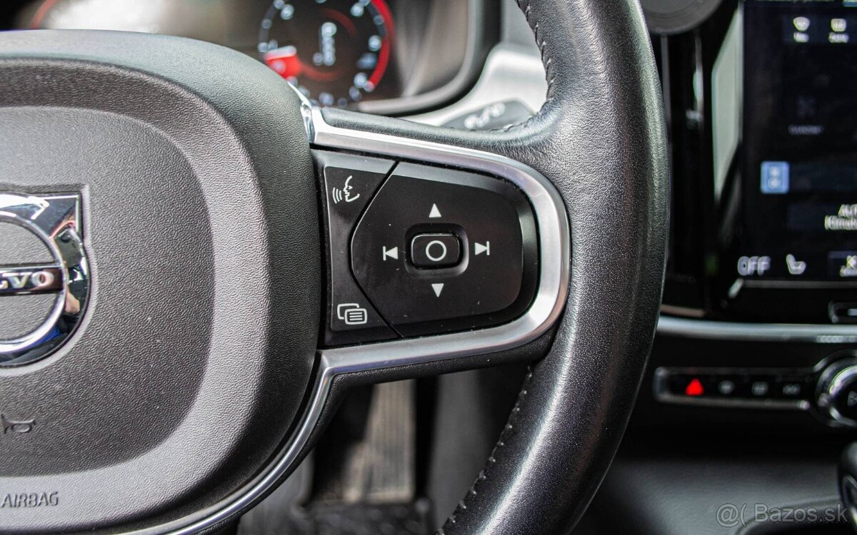 Volvo V90 D4 2.0L 140kW automat - 15