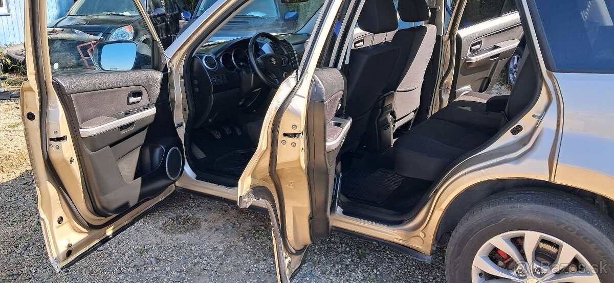 Grand Vitara 2.4 benzin 4x4+redukcia+uzavierka WEBASTO - 15