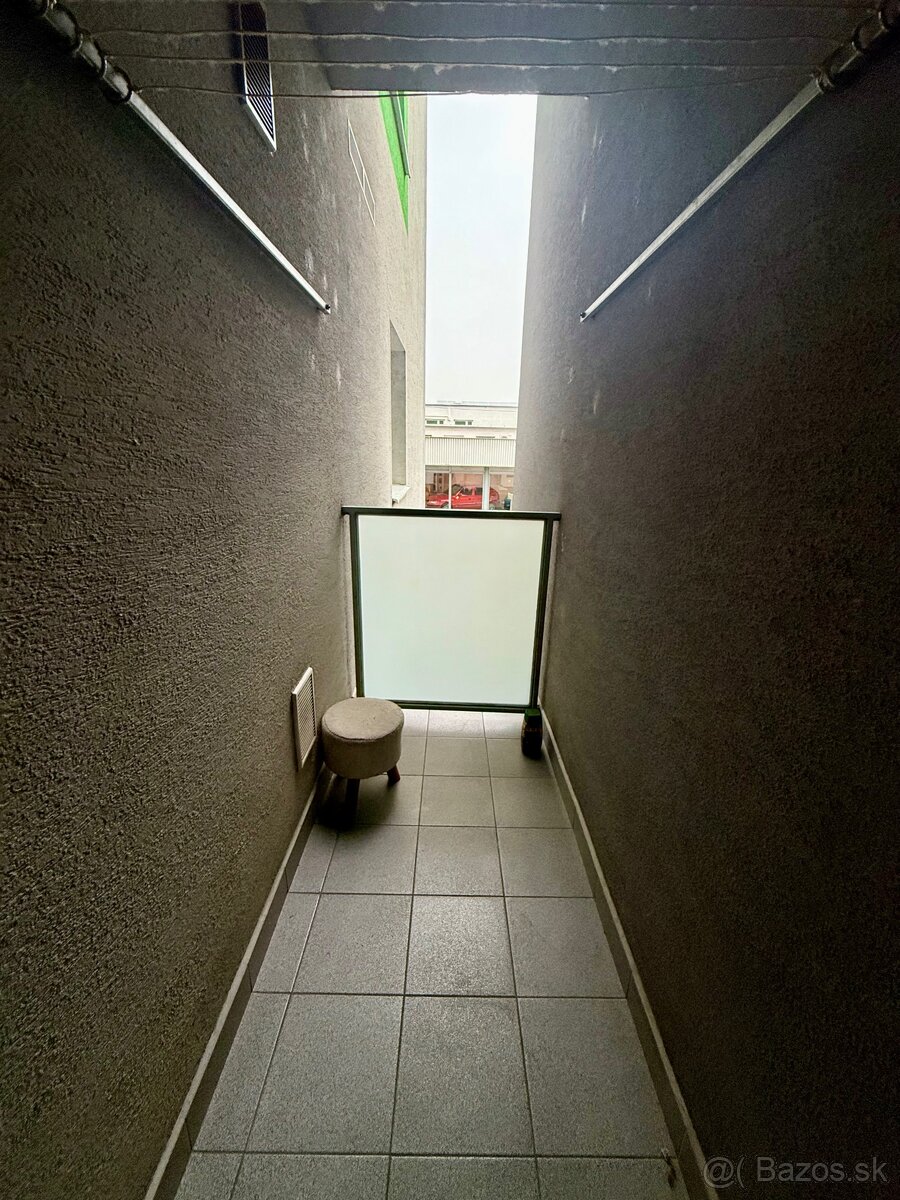 Na prenájom zariadený 3i byt vo Vrbovom - 15