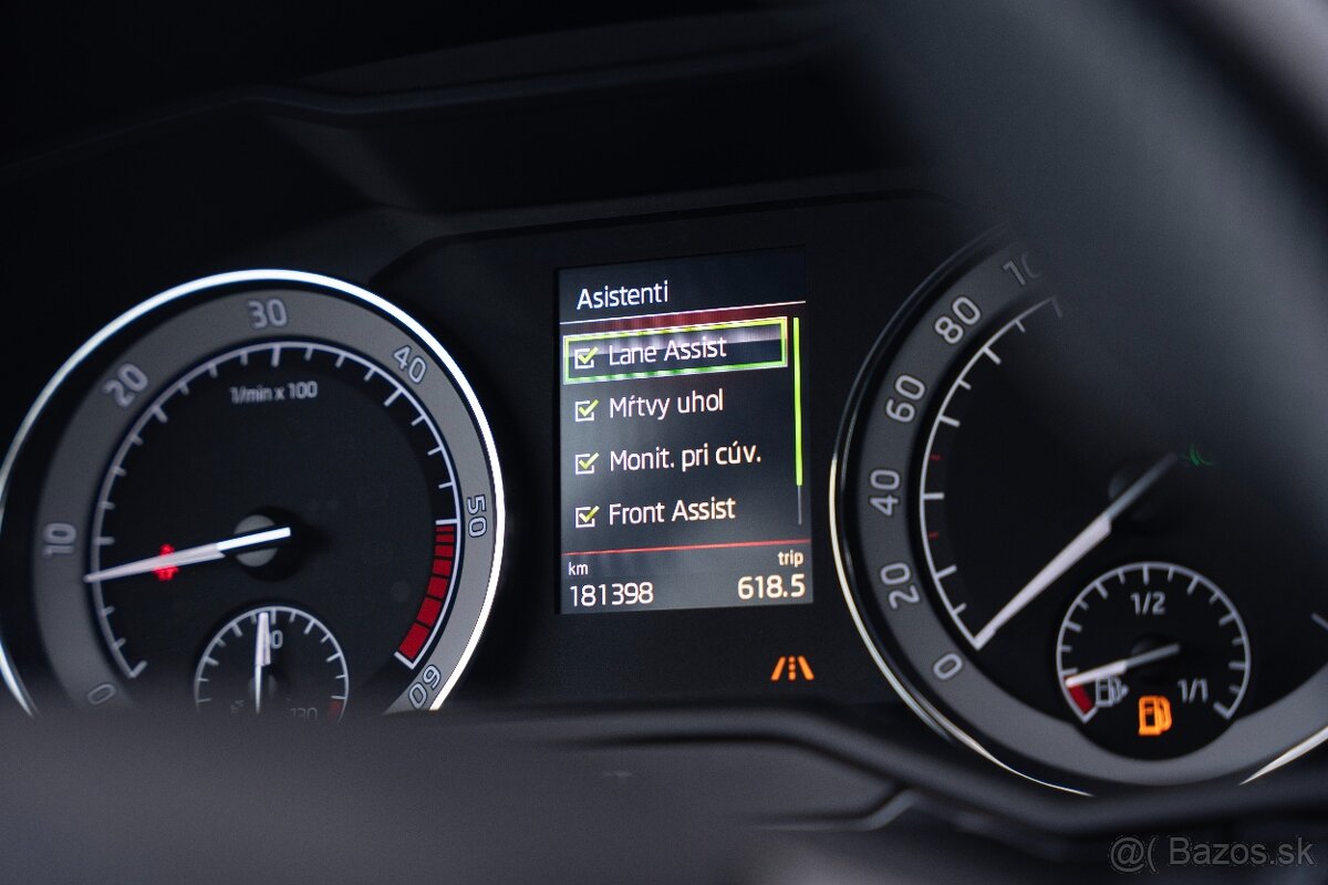 Škoda Superb Sportline Combi 2.0 TDI, 140KW, DSG, PANO, KAM - 15