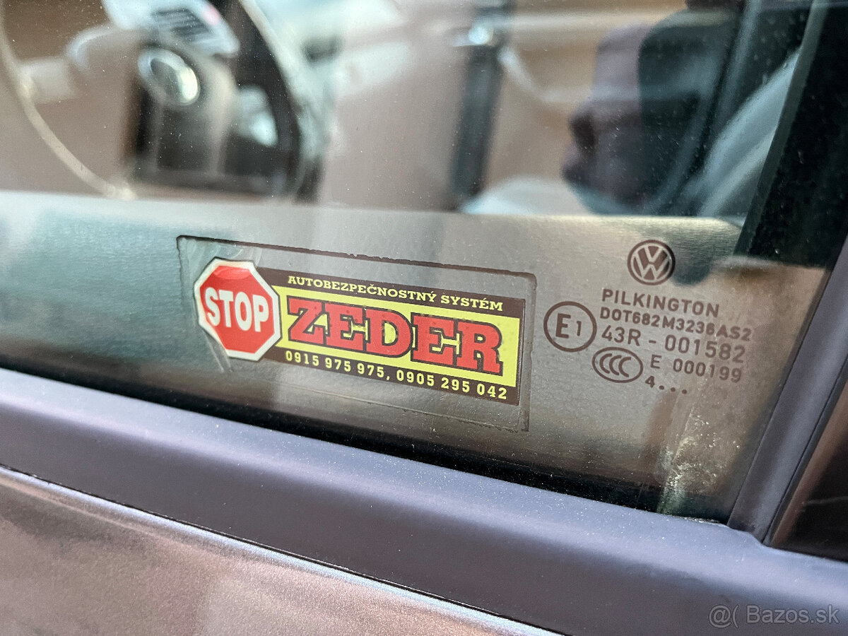 Volkswagen Touran - 15