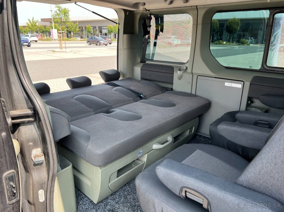 Opel Vivaro Life 2.5 CDTi Westfalia 7 míst - 15