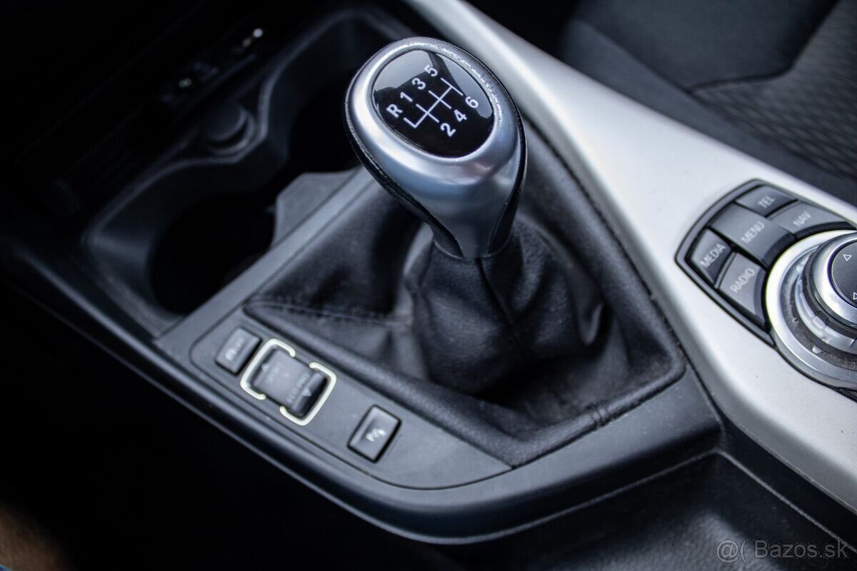 BMW Rad 1 116d / 85kw / M6 / 2017 - 15