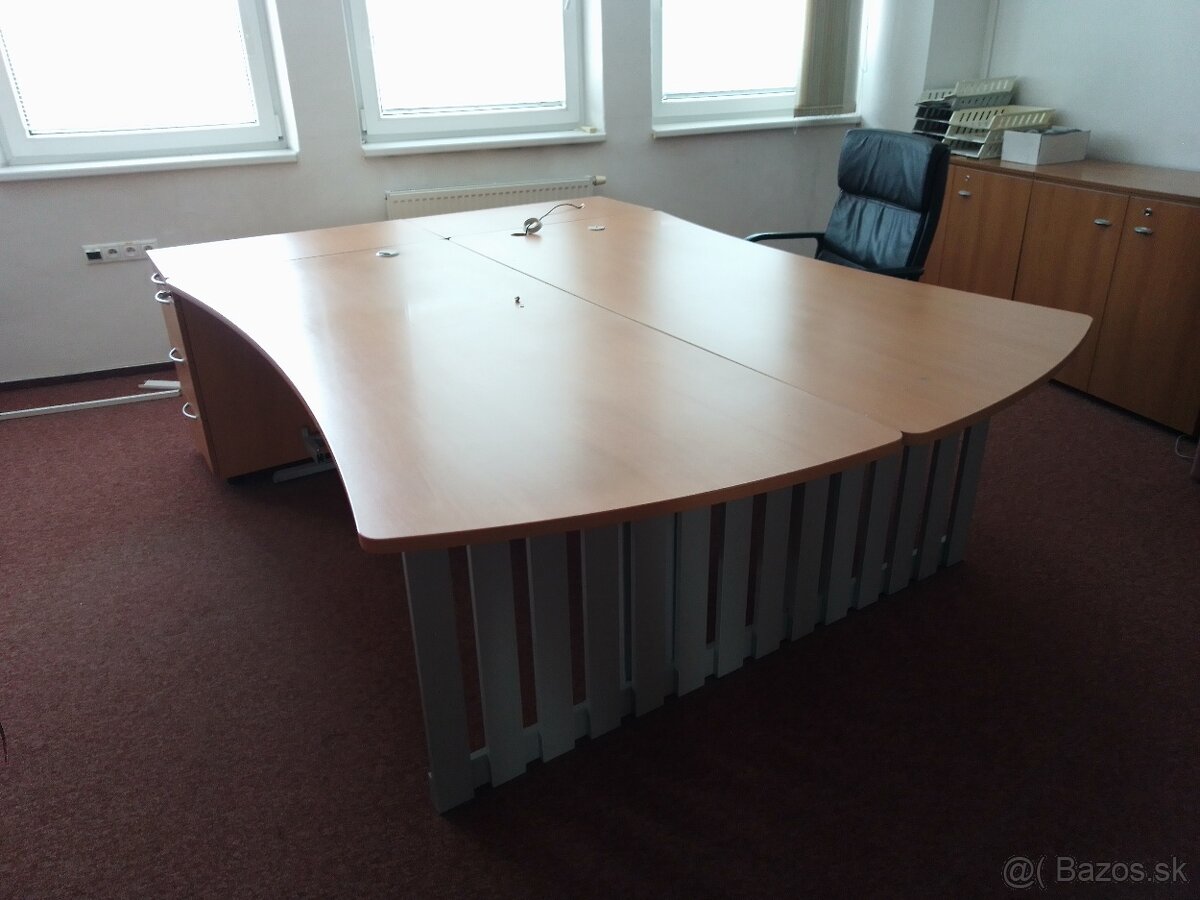 Kancelársky nábytok - 15