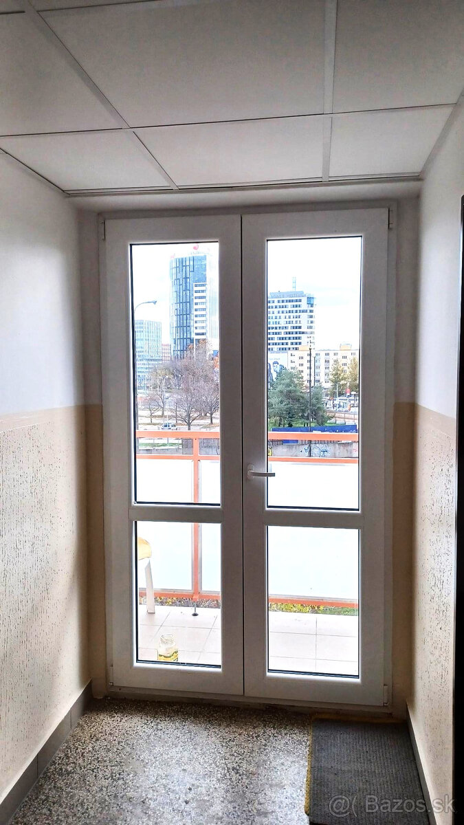 Bývanie skoro v centre - 15