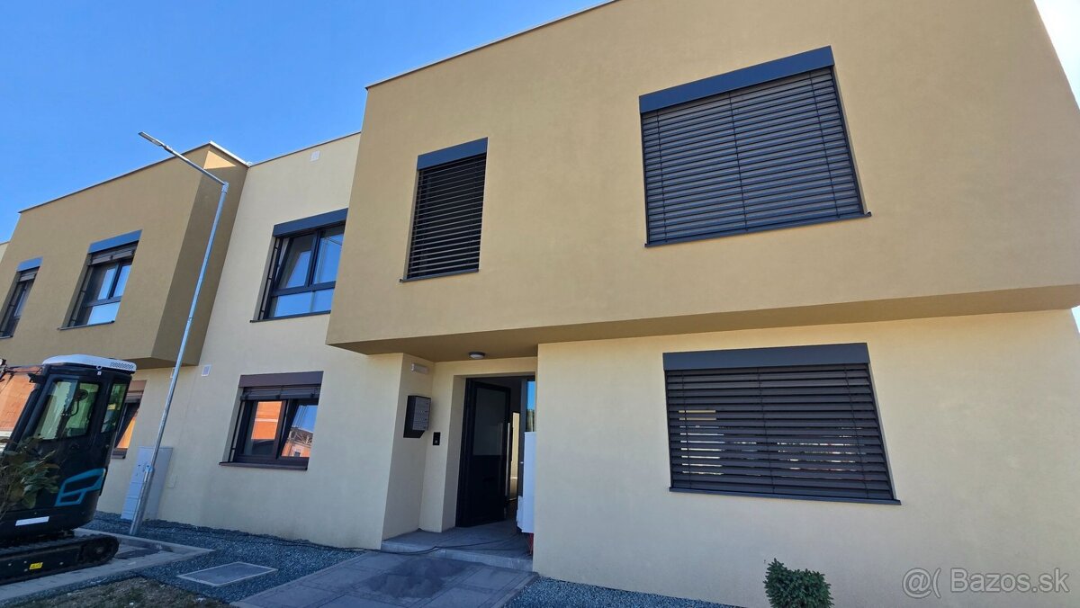 1. ETAPA SKOLAUDOVANÁ Výnimočné bývanie, ktoré si zamiluj - 15