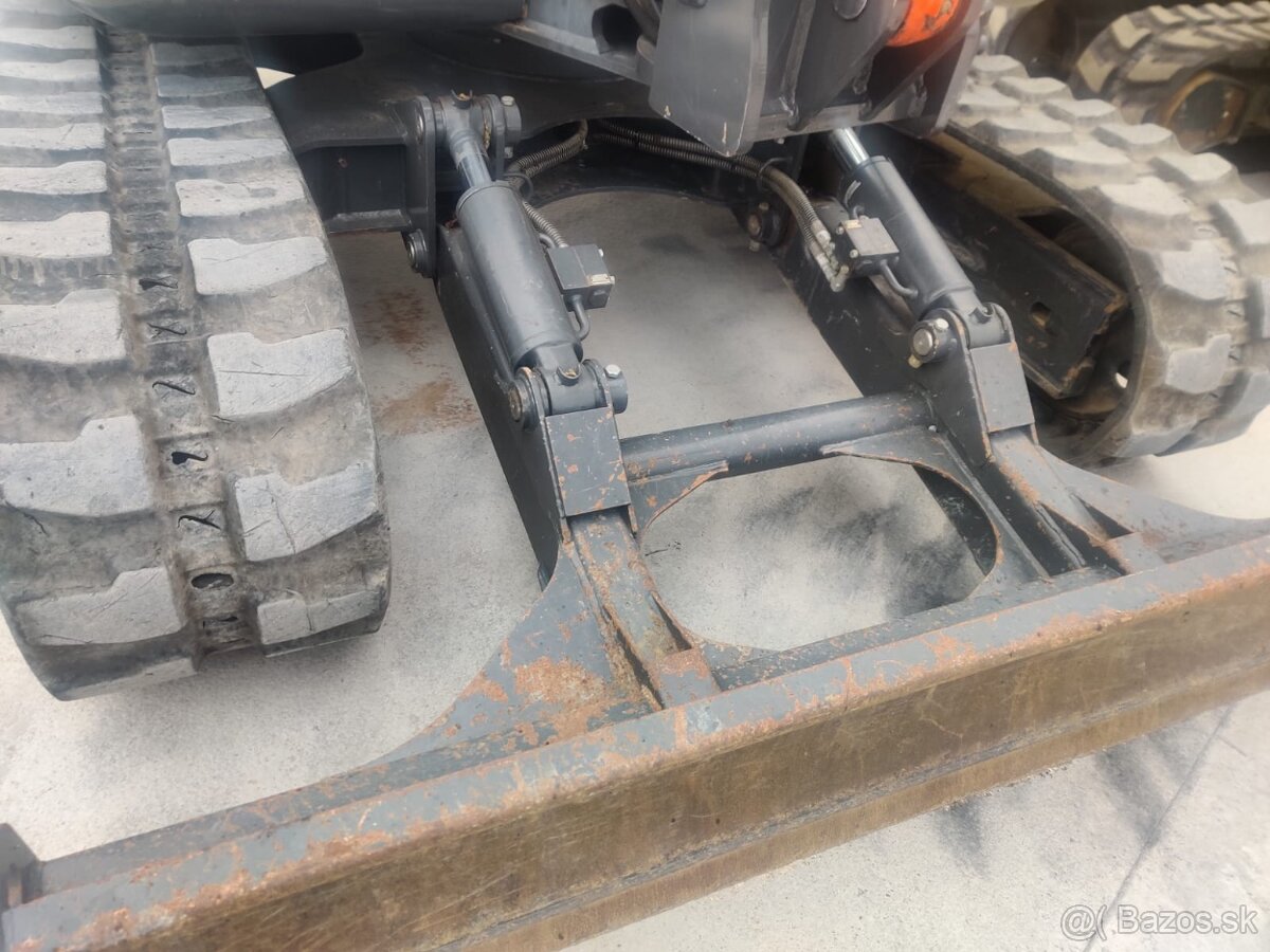 Pásový minibagr DOOSAN DX85R-3 - 15