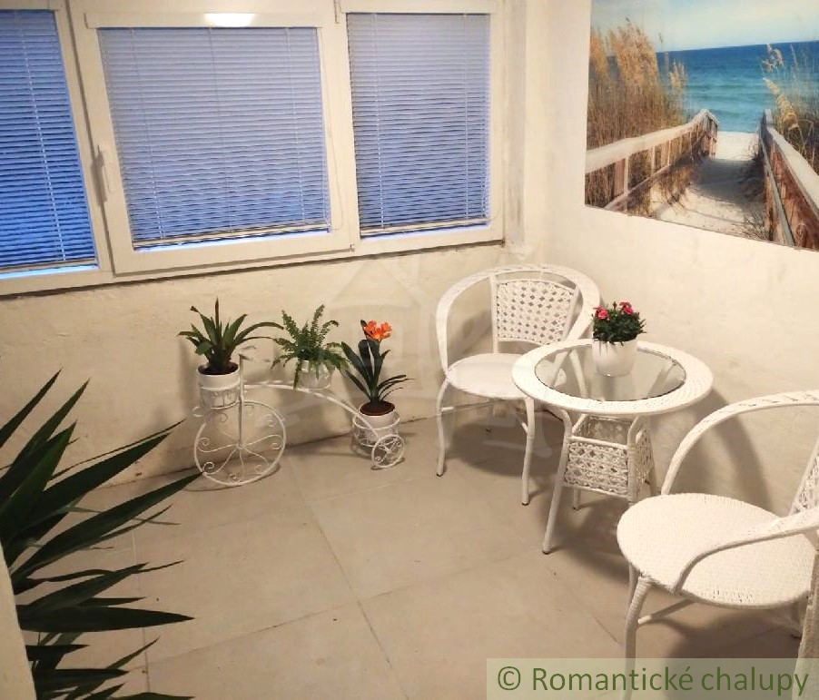 Vidiecka usadlosť s možnosťou podnikania – bývanie, agrotu - 15