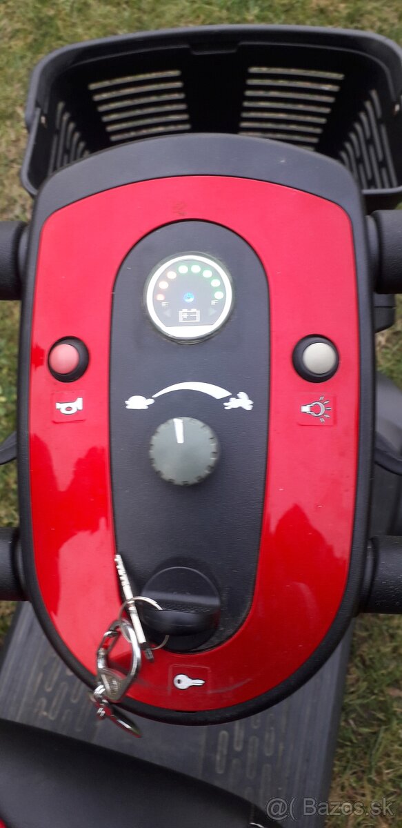 Elektrický vozík pre invalidov. - 15