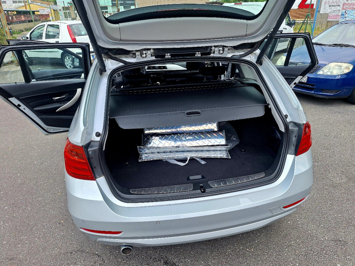 BMW Rad 3 Touring 320d A/T 135kW - 15